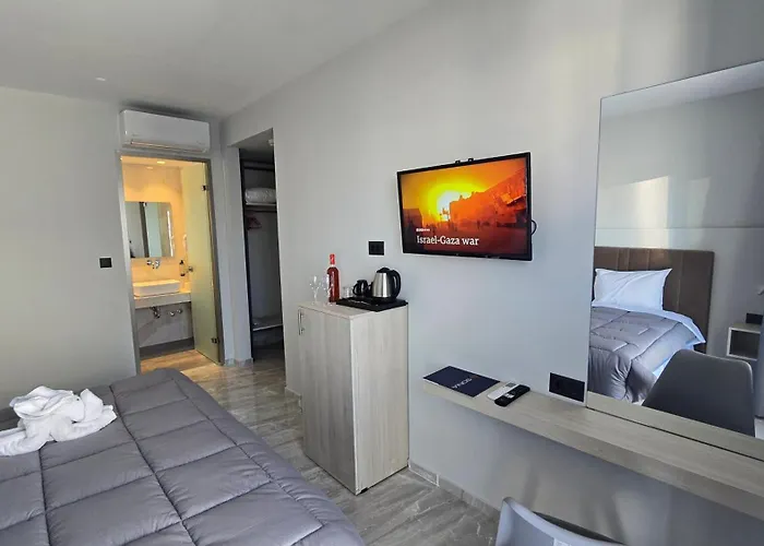 Sonia Hotel & Suites