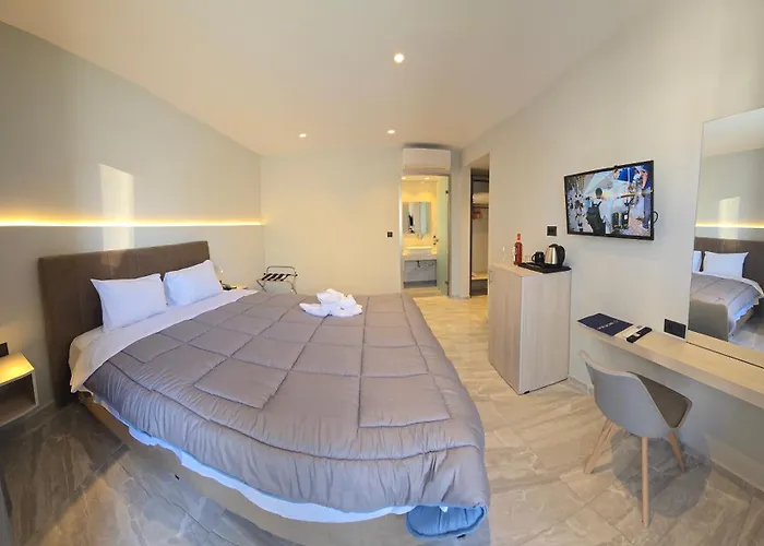 Sonia Hotel & Suites