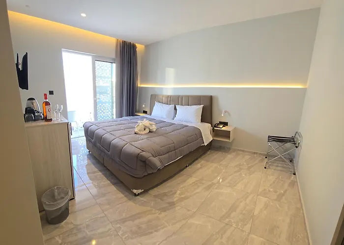 Sonia Hotel & Suites
