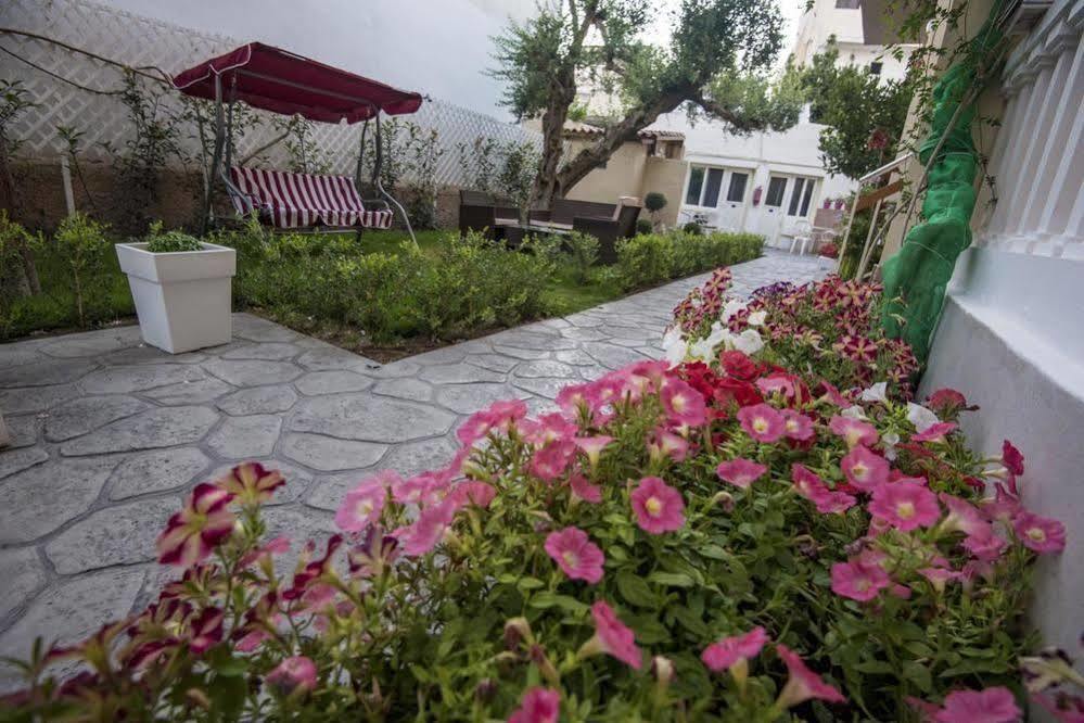 Hotel Sonia &